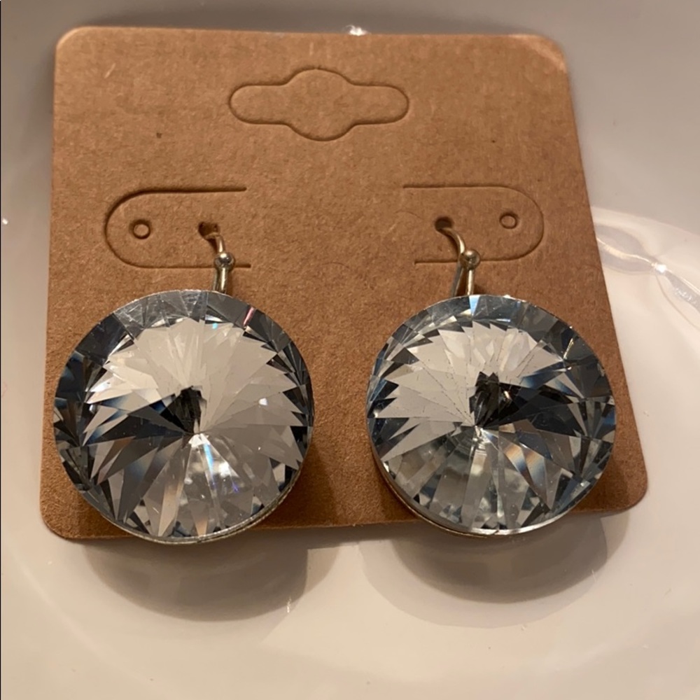 clear stone dangle earrings